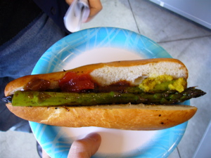  Weblog Food Asparagus On Bun-1