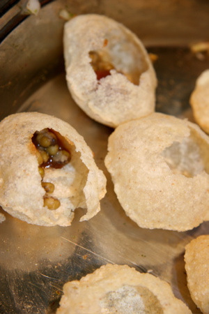 Weblog-Food-Uploaded-Images-Puri-Shells-786927-1