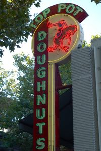 Toppot Sign