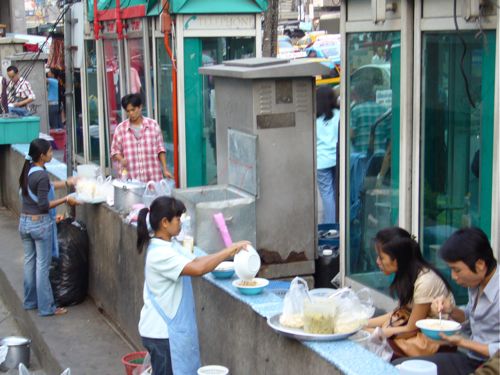 Street food vendors in Bangkok